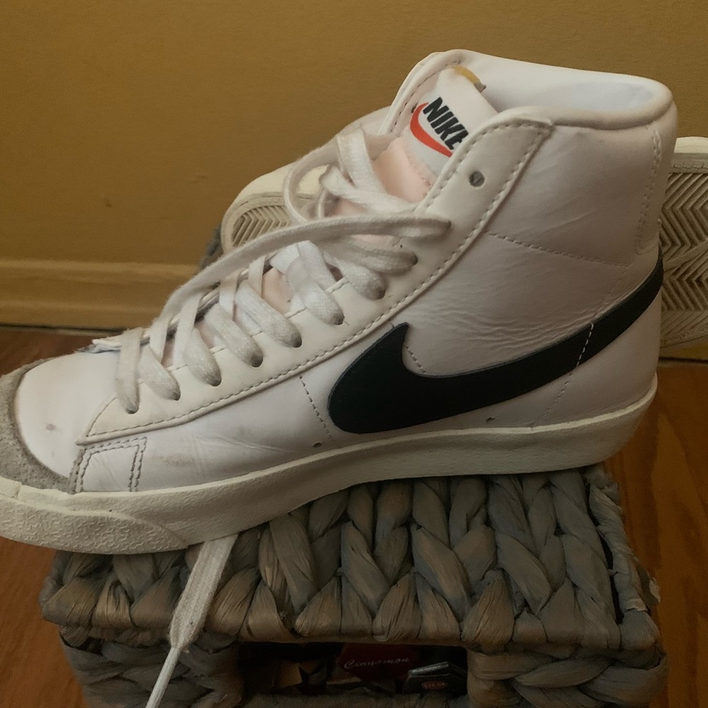 Nike men's mid blazer high top sneakers - Picture 1 of 5